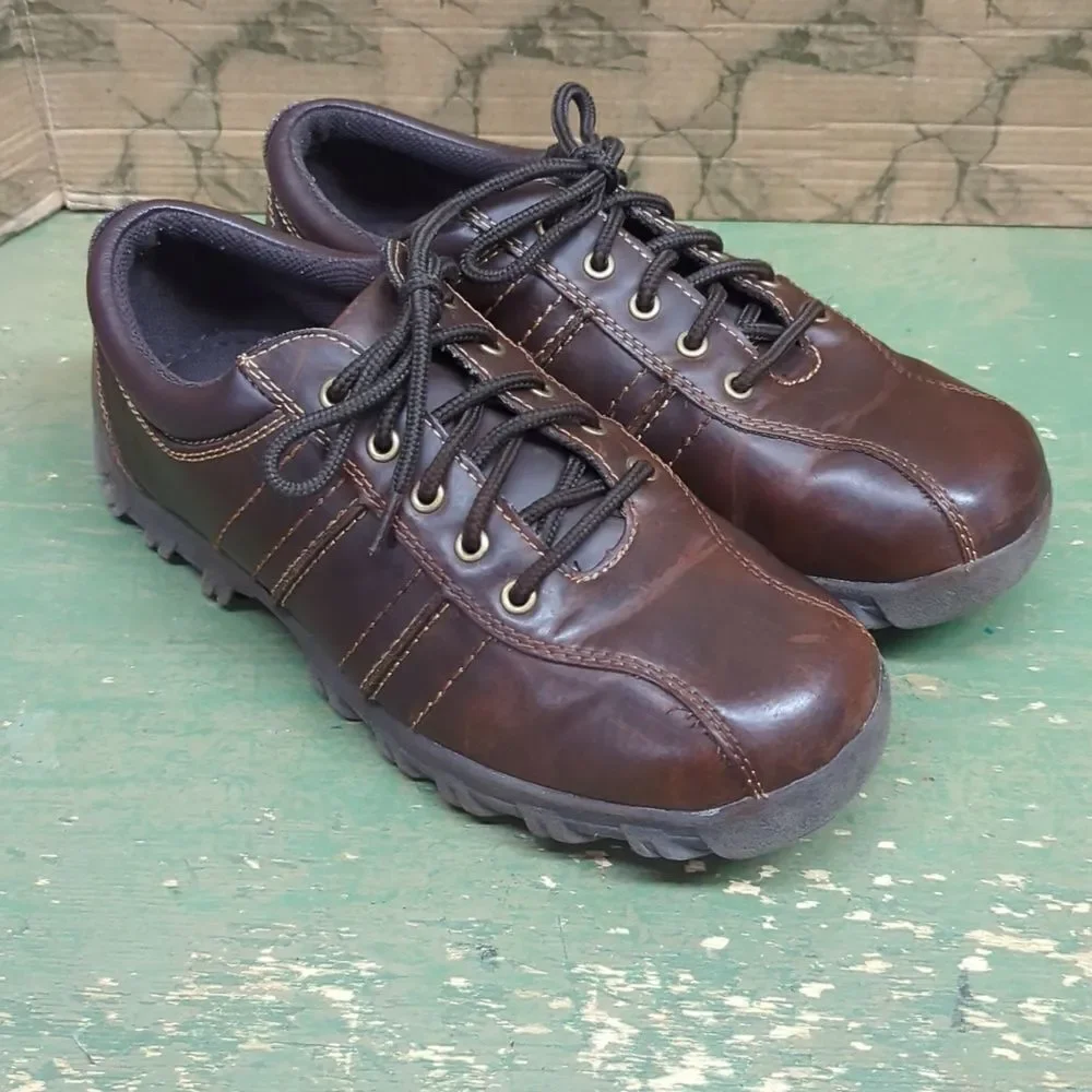 Boys Madison Avenue Brown Shoes Size 5 1/2 M‎ Donovan Laces